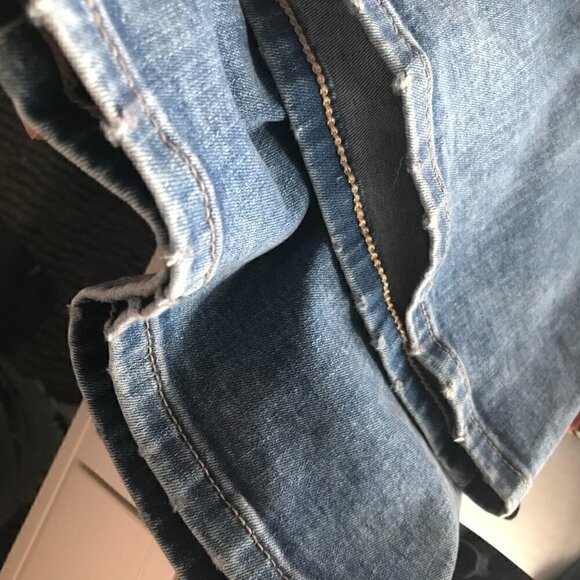 NWT Torrid Distressed Mid Rise Slim Boot Jeans Size 18T x 33" - Picture 7 of 7